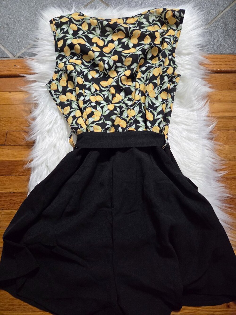 Emery Rose Lemon Print Romper